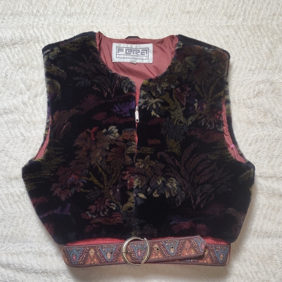 fera skiwear Jackets & Blazers - Vintage 80s FERA Skiwear Faux Fur Vest Colorful Novelty Print Size 16